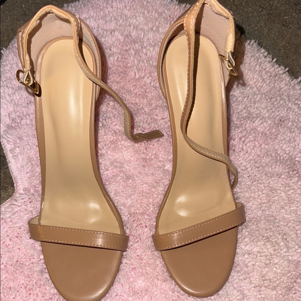 Elegant Tan Women's Sandals